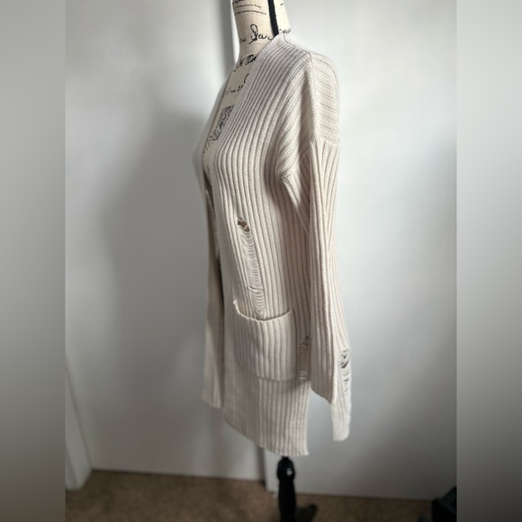 Sadie & Sage by Anthropologie cardigan distressed with pockets - Picture 4 of 11